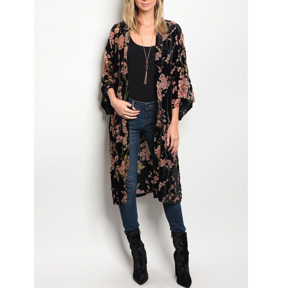 | VELVET + FLORAL KIMONO | - Picture 3 of 4